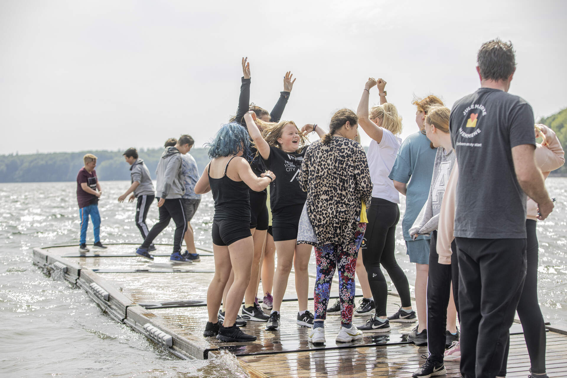 Børn og medarbejdere fra  Julemærkehjemmene har det sjovt